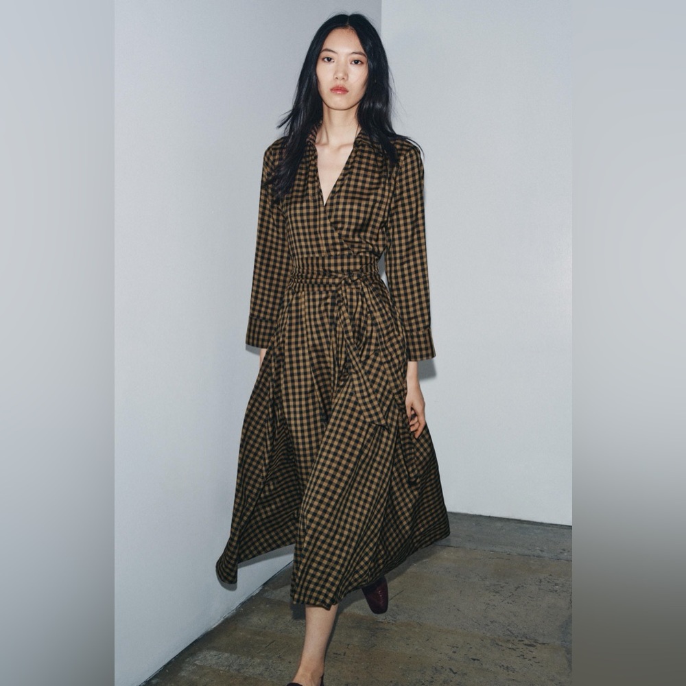 Zara Black and Brown Checkered Long Sleeve Dress